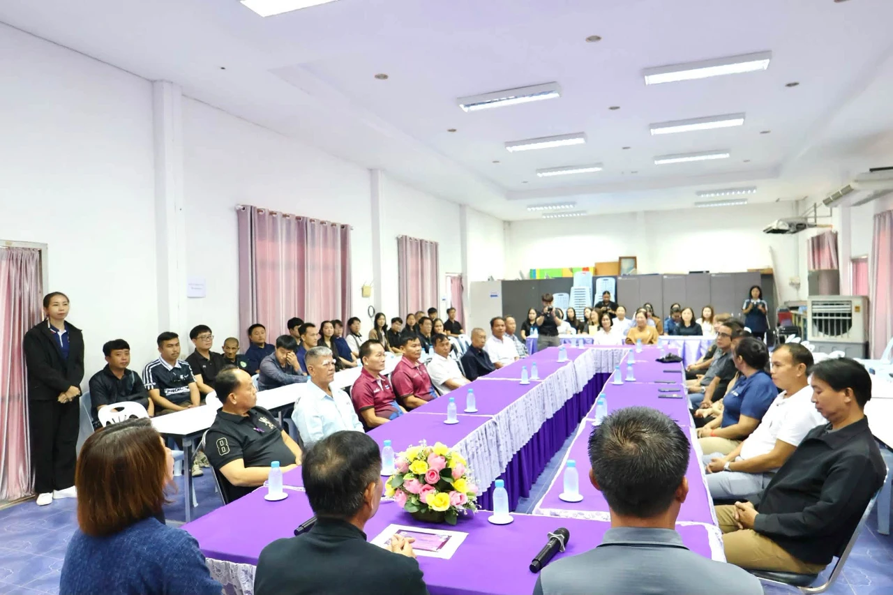 ให้การต้อนรับข้าราชการที่ได้รับการบรรจุและแต่งตั้งให้ดำรงตำแหน่งสายงานผู้บริหาร